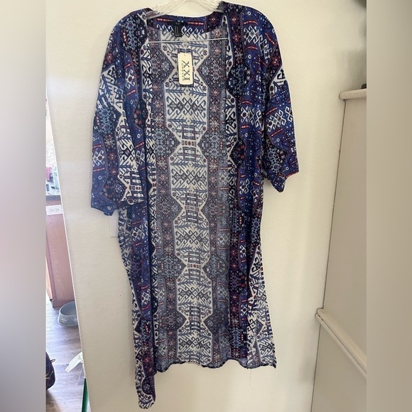 Forever 21 Tops - NWT medium bohemian long line open front kimono sides slits